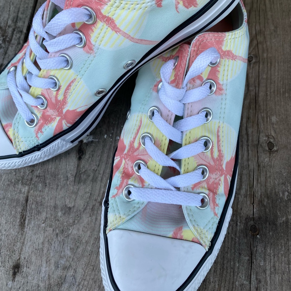Converse low-tops Tropical Summer Beach Classic Shoe Sneaker Women’s 8